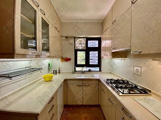 Pok Fu Lam - Baguio Villa Block 16 05