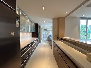 The Peak - Villa Verde Block A 17