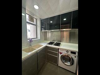 Sai Ying Pun - Island Crest Block 1 03