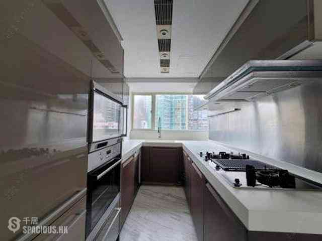 Soho - Centrestage Block 1 03