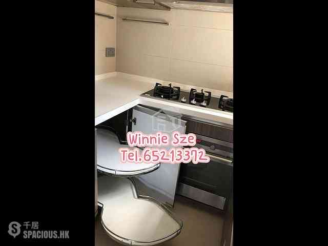 Soho - Caravan Court 05