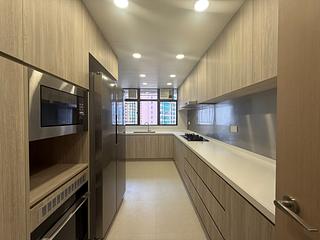 Mid Levels Central - Clovelly Court 07
