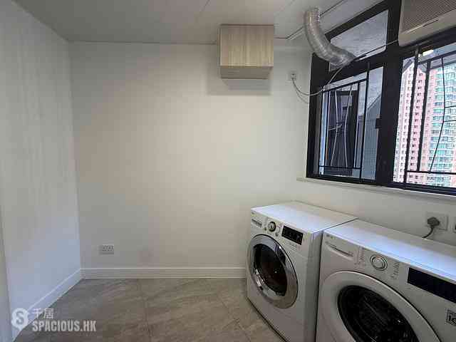 Mid Levels Central - Clovelly Court 09