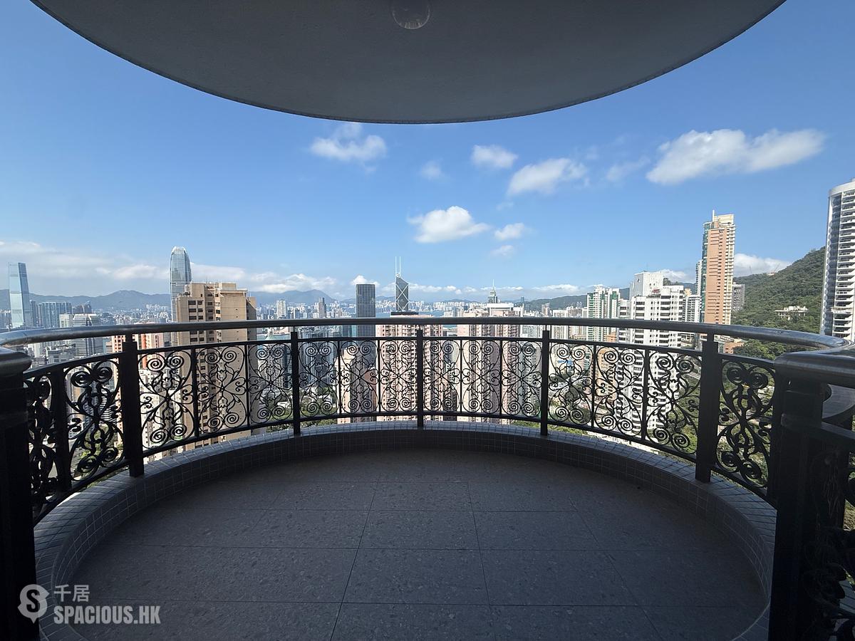 Mid Levels Central - Clovelly Court 01