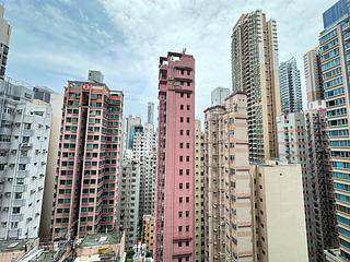 Wan Chai - The Avenue Phase 2 Block 3 08