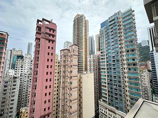 Wan Chai - The Avenue Phase 2 Block 3 07