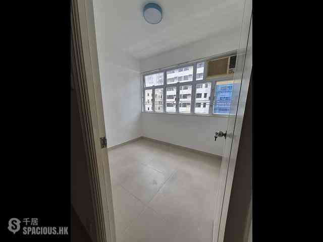 Wan Chai - Glory House 01