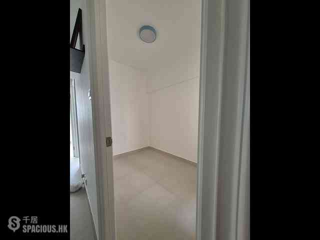 Wan Chai - Glory House 03