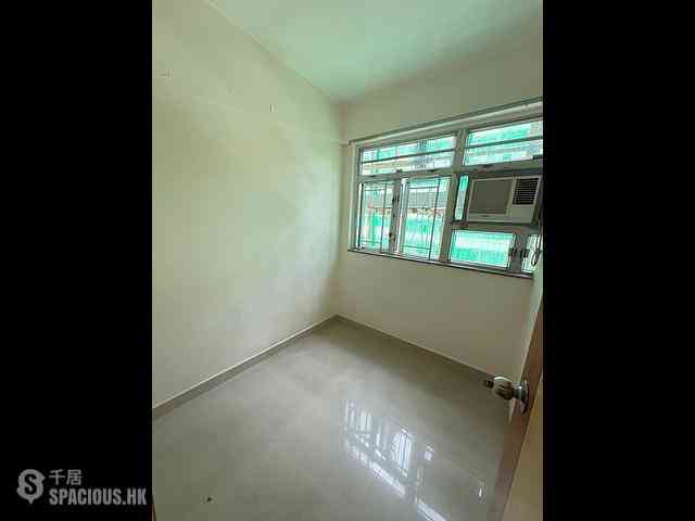 Sham Shui Po - Wing On Building 04