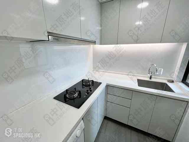 Mid Levels West - Scenic Heights Block 2 07