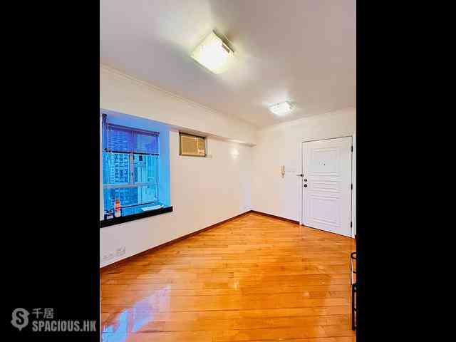 Mid Levels Central - Windsor Court 01