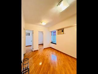 Mid Levels Central - Windsor Court 02