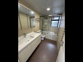 Mid Levels Central - The Grand Panorama Block 4 04