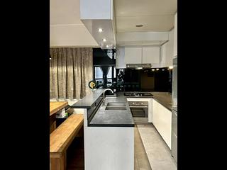 Mid Levels Central - Robinson Heights 03