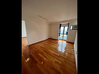 Central - Hollywood Terrace 07