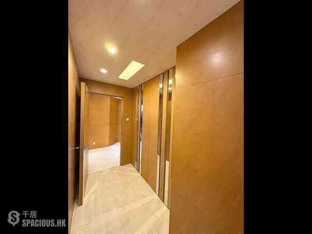 Mid Levels Central - Tregunter Block 1 02