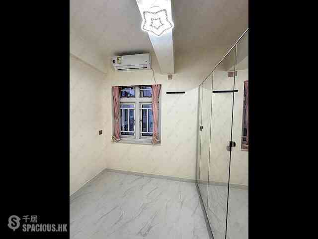 Wan Chai - Johnston Building 05