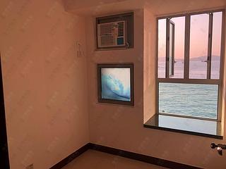 Kennedy Town - The Merton Tower 2 05