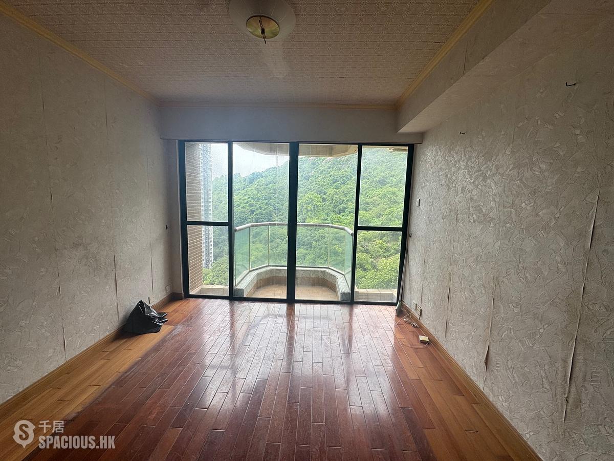 Tai Hang - Ronsdale Garden 01