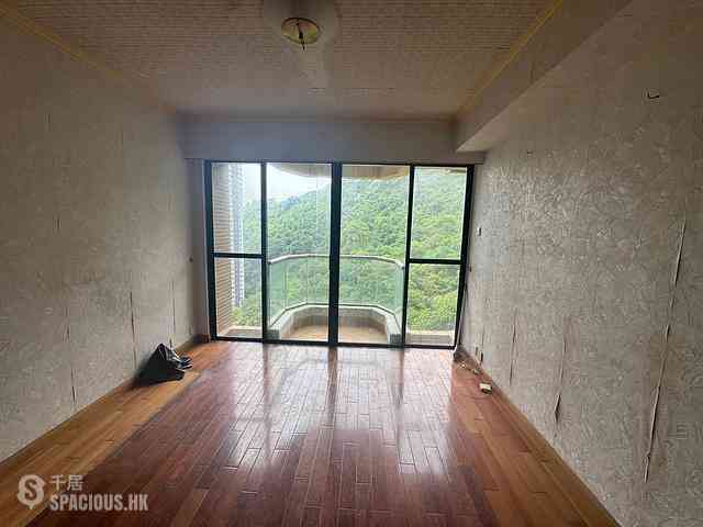 Tai Hang - Ronsdale Garden 01