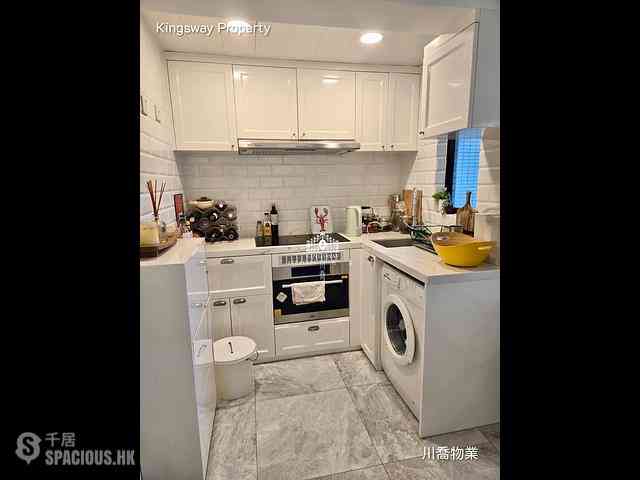 Sheung Wan - The Bellevue Place 02