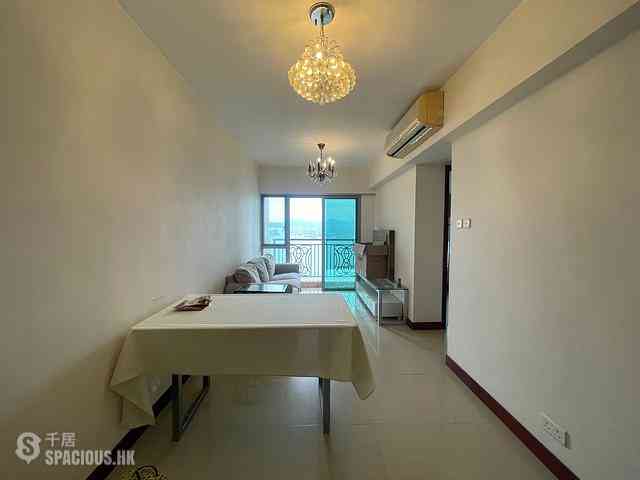 Kennedy Town - The Merton 01