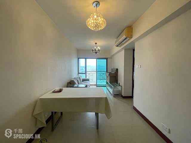Kennedy Town - The Merton 01