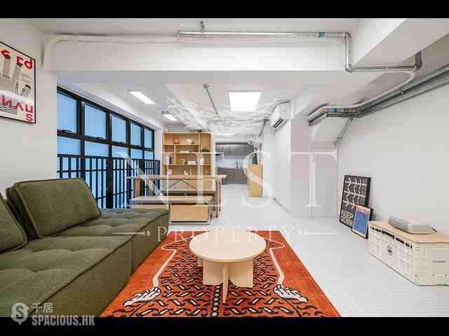 Central - 10, Gage Street 06