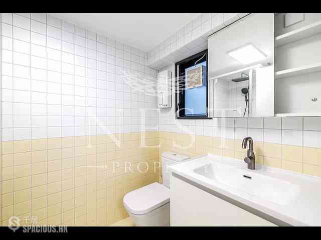 Central - 10, Gage Street 08
