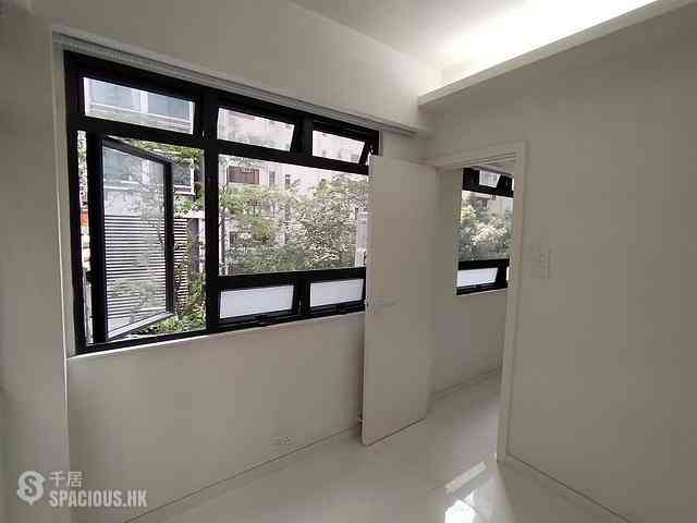 Sheung Wan - Kamcourt Building 06