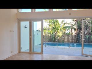 Clear Water Bay - Golden Lake Villa 04
