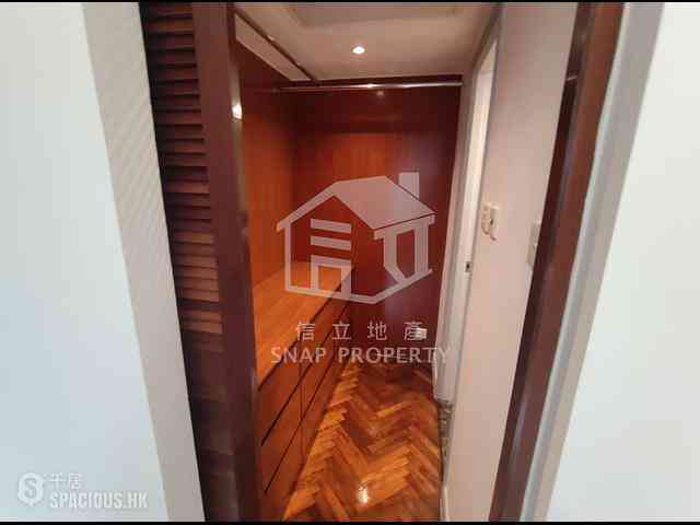 Ap Lei Chau - South Horizons Phase 4 The Oasis Berkeley Court (Block 33) 07