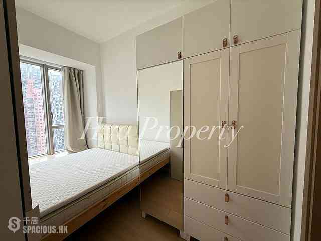 Sai Ying Pun - Island Crest 05