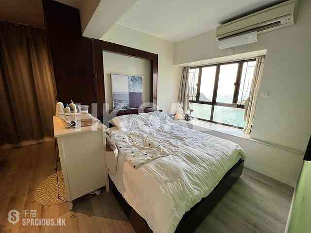 Kennedy Town - Serene Court 06