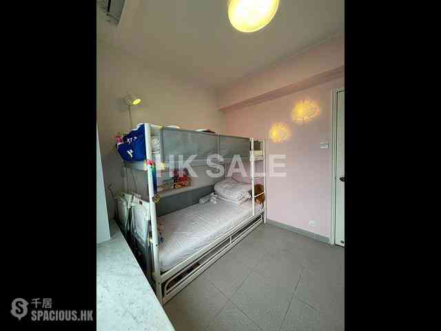 Kennedy Town - Serene Court 09