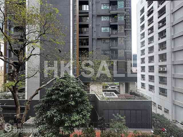 Mid Levels Central - Tak Mansion 03