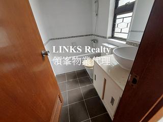 Stubbs Road - Taipan Court 05