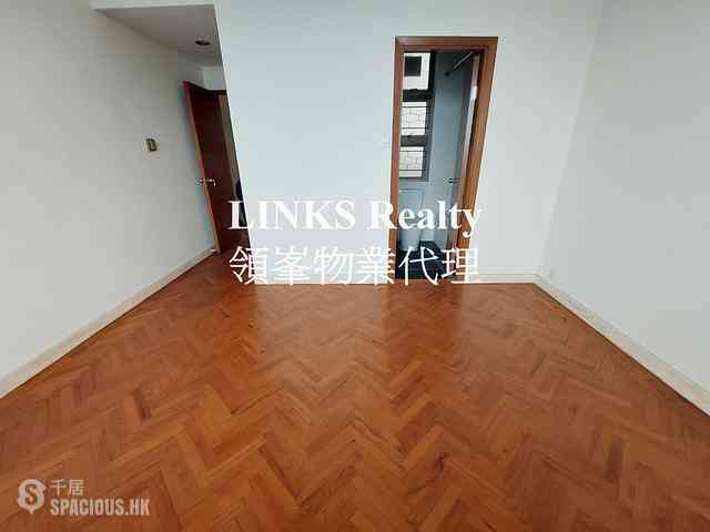 Stubbs Road - Taipan Court 06
