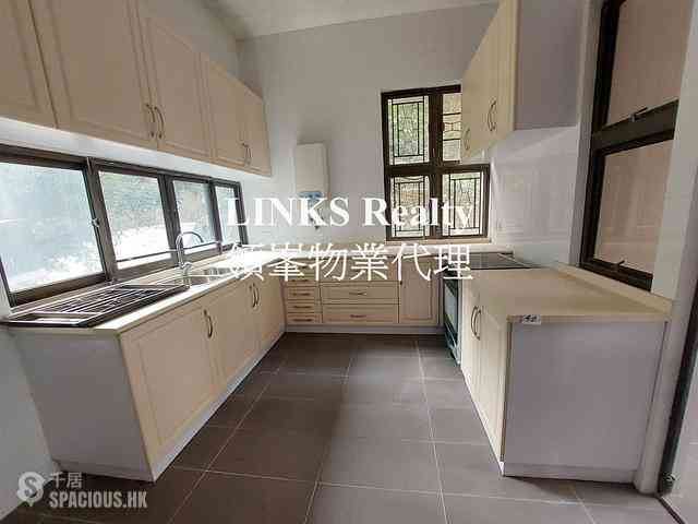 Stubbs Road - Taipan Court 10