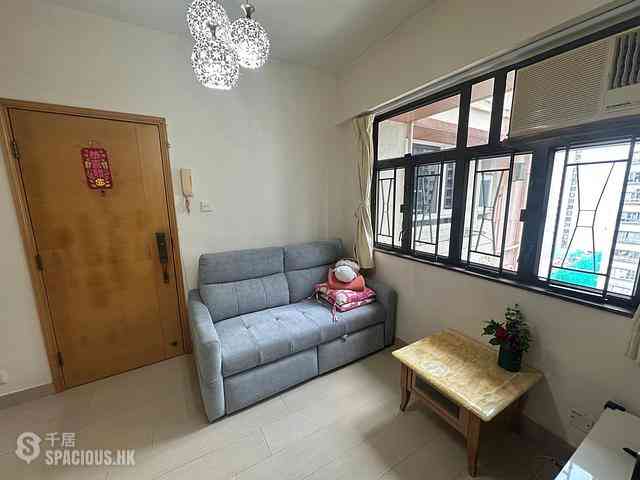 Kennedy Town - Nan Sang Building 03