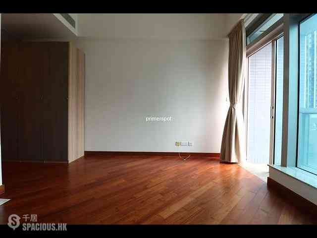 Wan Chai - The Avenue Phase 2 04