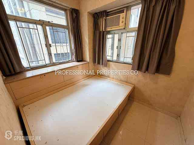 Causeway Bay - Golden Dragon Building 03