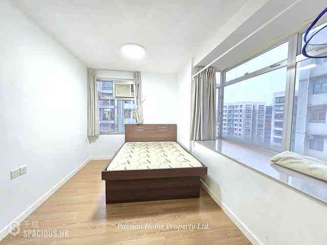Tai Koo Shing - Tai Koo Shing 01