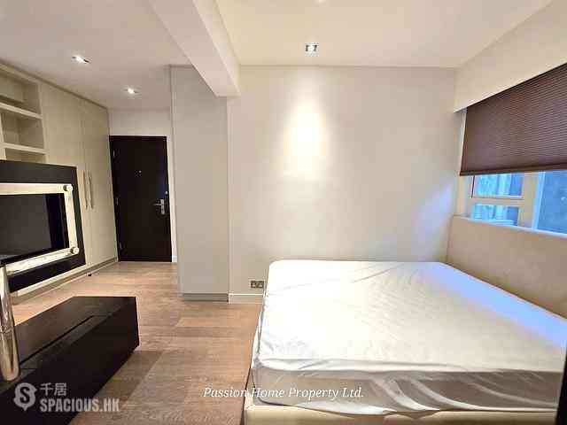 Wan Chai - Shun Ho Building 09