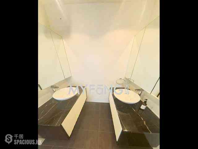 Pok Fu Lam - Woodbury Court 16