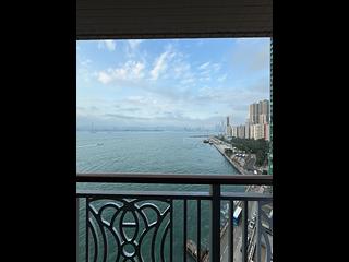 Kennedy Town - The Merton Tower 1 02