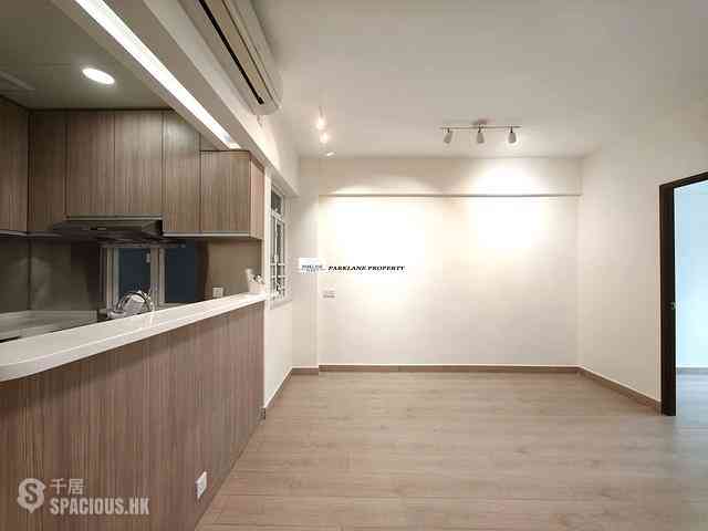 Wan Chai - Hip Sang Building 02