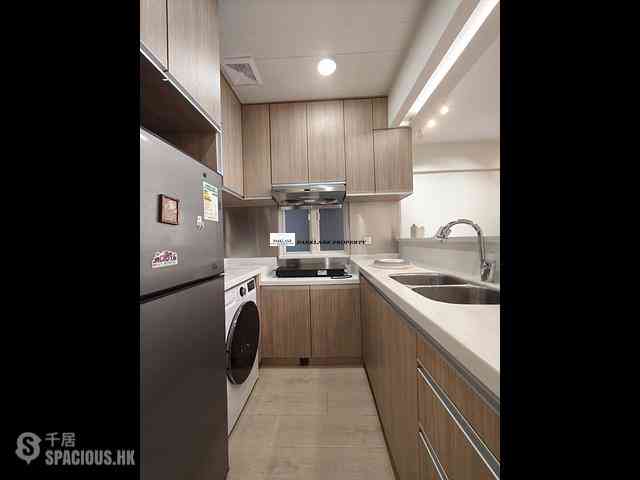 Wan Chai - Hip Sang Building 04