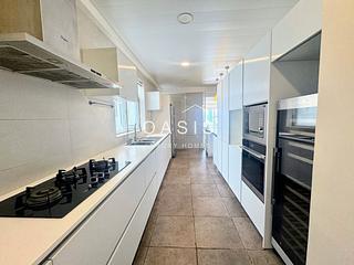 Stubbs Road - Leon Court 04