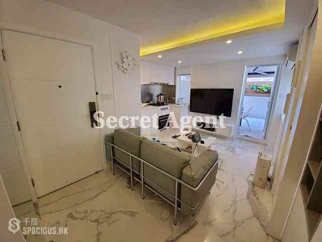 Sai Ying Pun - Fook Moon Building 04